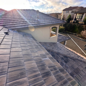 Balcones Roofing & RemodelingCrown Windor Slate in Khaki Brown - Rough Hollow, Texas